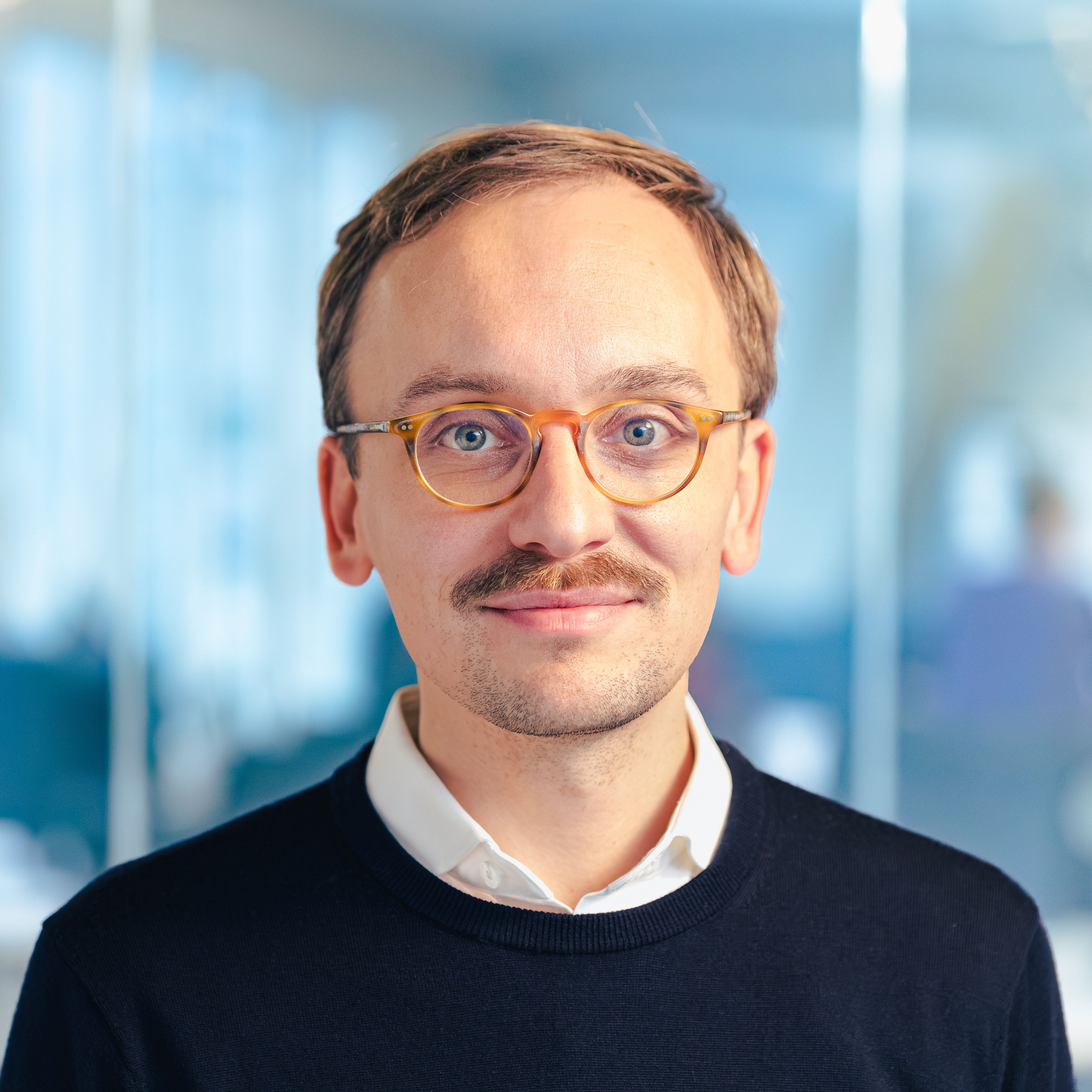 Portrait picture of the author Dr. Jakob Häußermann