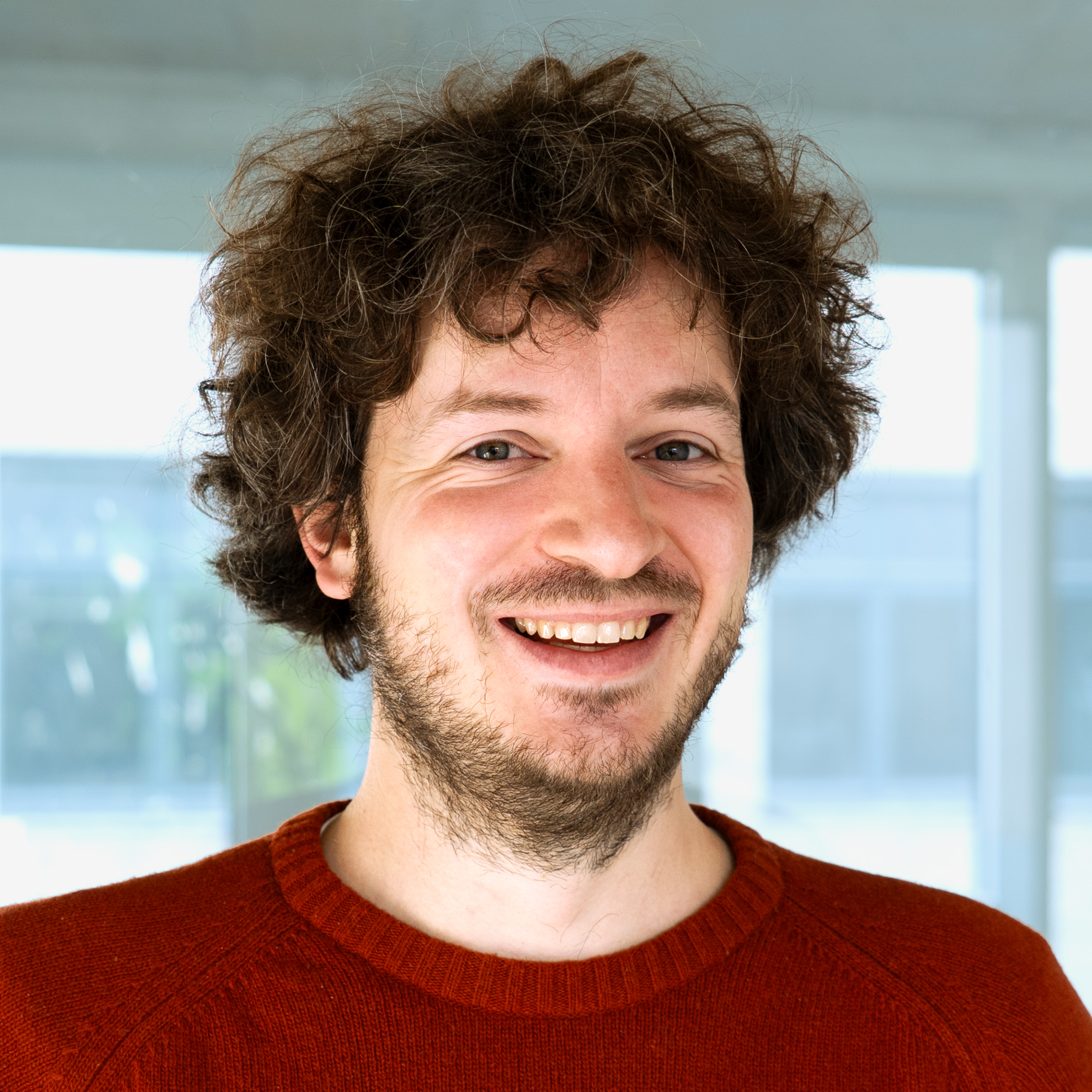 Porträtbild von Simon Kempendorf