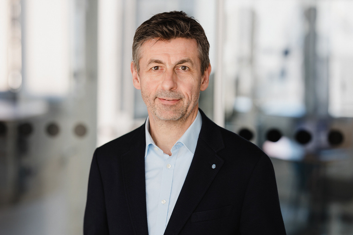 Porträtbild von Thomas Müller