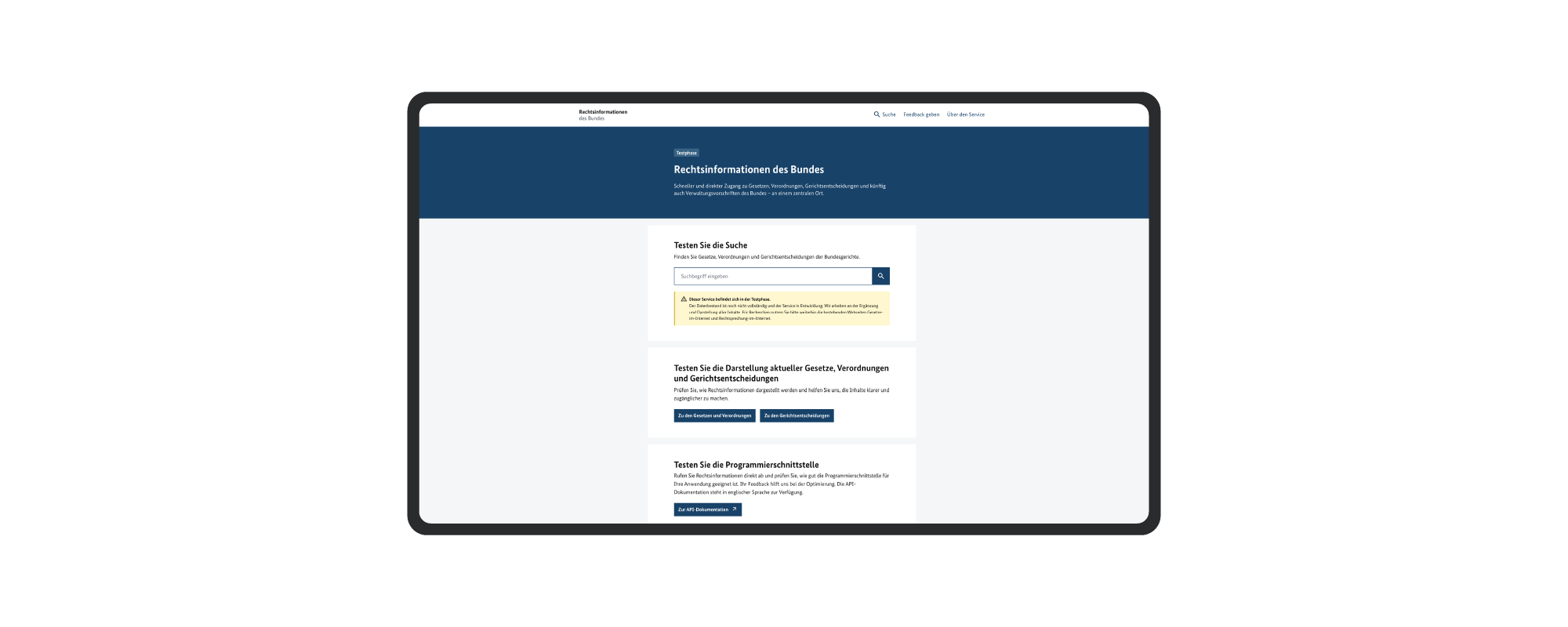 Screenshot der Website „Rechtsinformationen des Bundes“ in der Testphase mit Suchmaske, Vorschau für Gesetze und Hinweis zur Programmierschnittstelle.