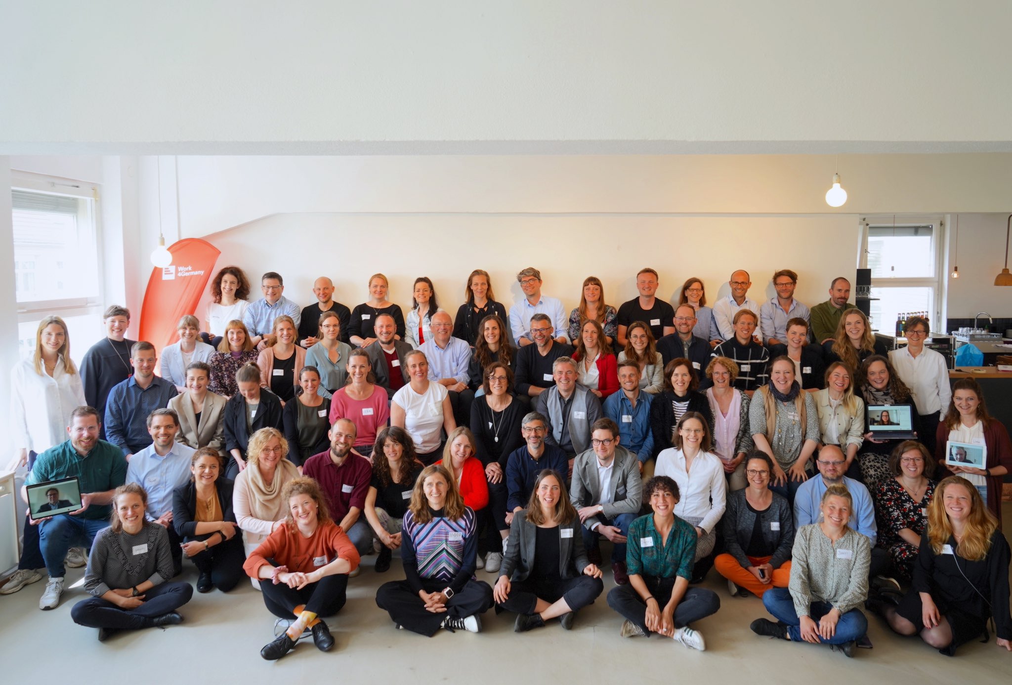 Gruppenfoto des Work4Germany Jahrgangs 2022.